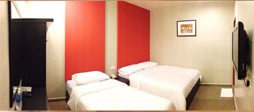 ג'והור בהרו Golden Court Hotel - Tun Abdul Razak מראה חיצוני תמונה