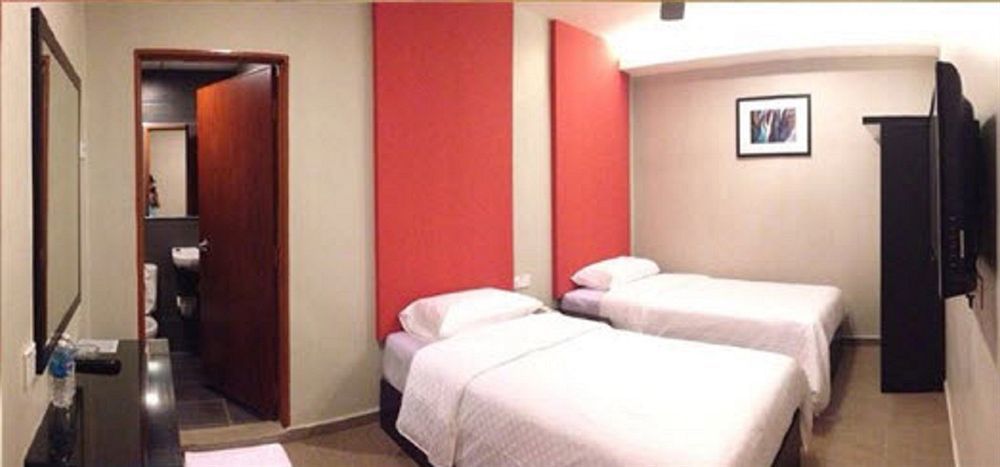 ג'והור בהרו Golden Court Hotel - Tun Abdul Razak מראה חיצוני תמונה