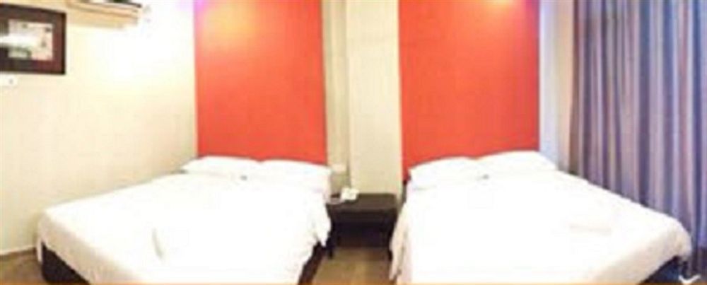 ג'והור בהרו Golden Court Hotel - Tun Abdul Razak מראה חיצוני תמונה